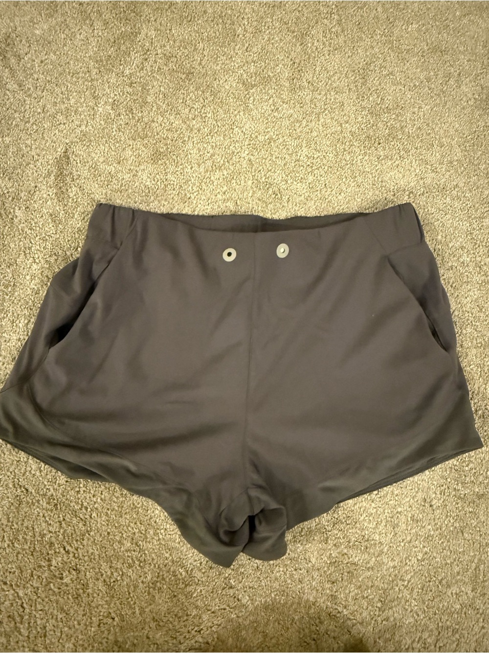 Women's stretchy active shorts